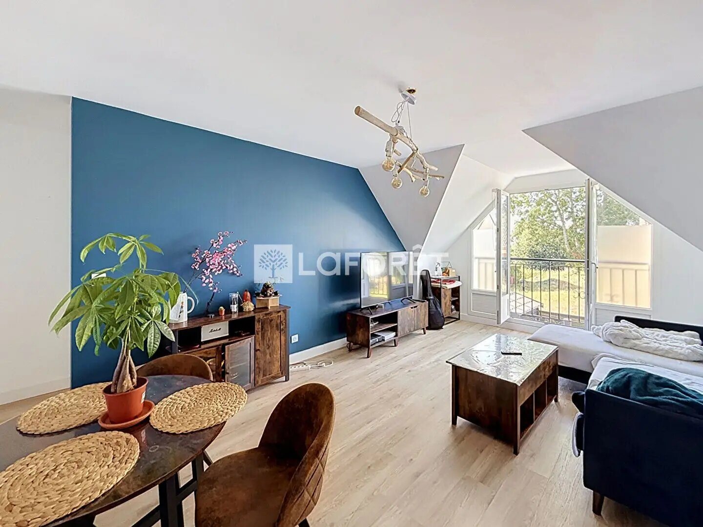 Appartement à louer, 69m², Linas