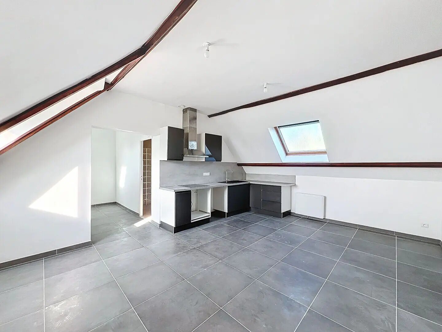 Appartement à louer, 53m², Linas