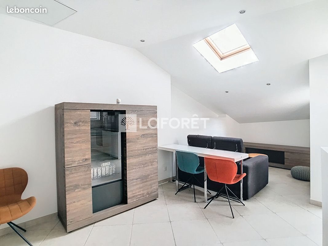 Appartement à louer, 49m², Linas