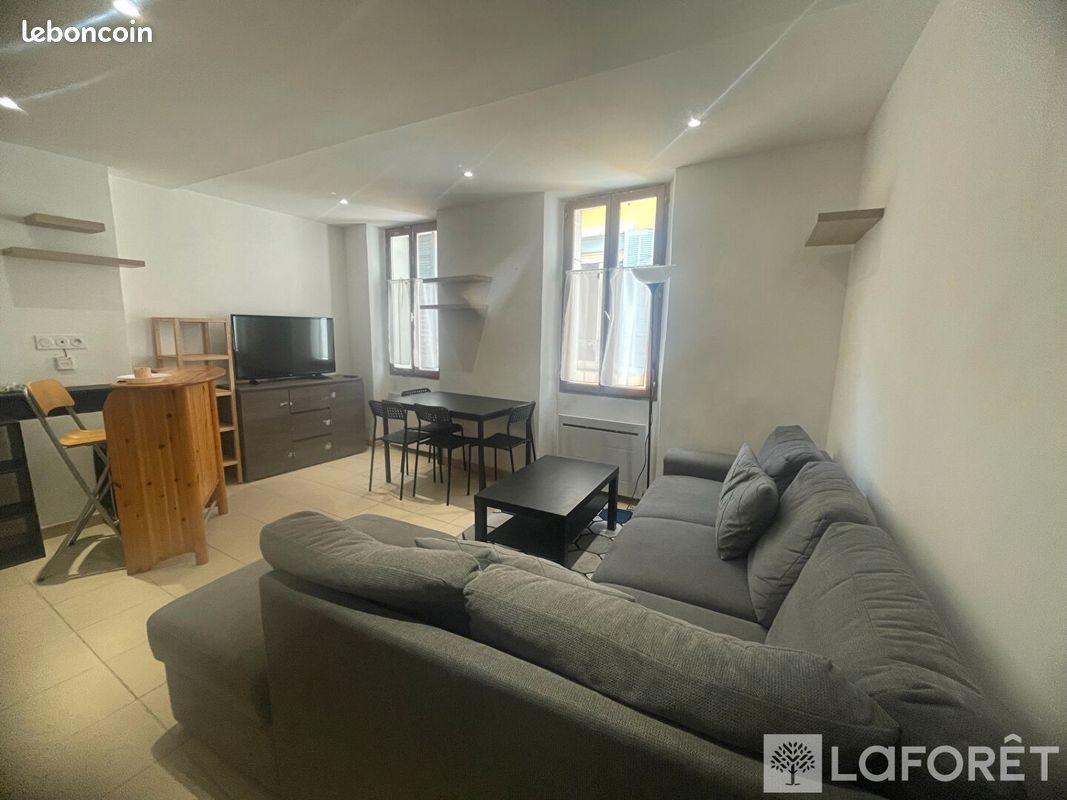 Appartement à louer, 35m², Hyères