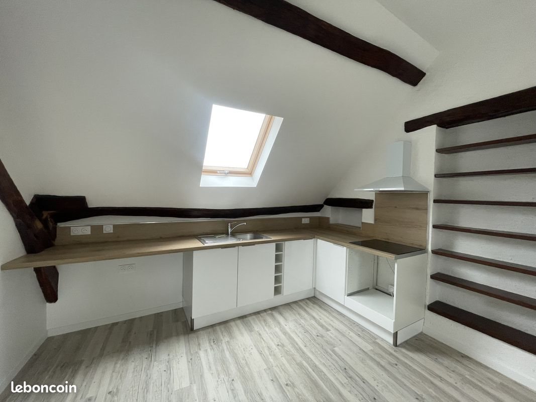 Appartement à louer, 49m², Milly-la-Forêt