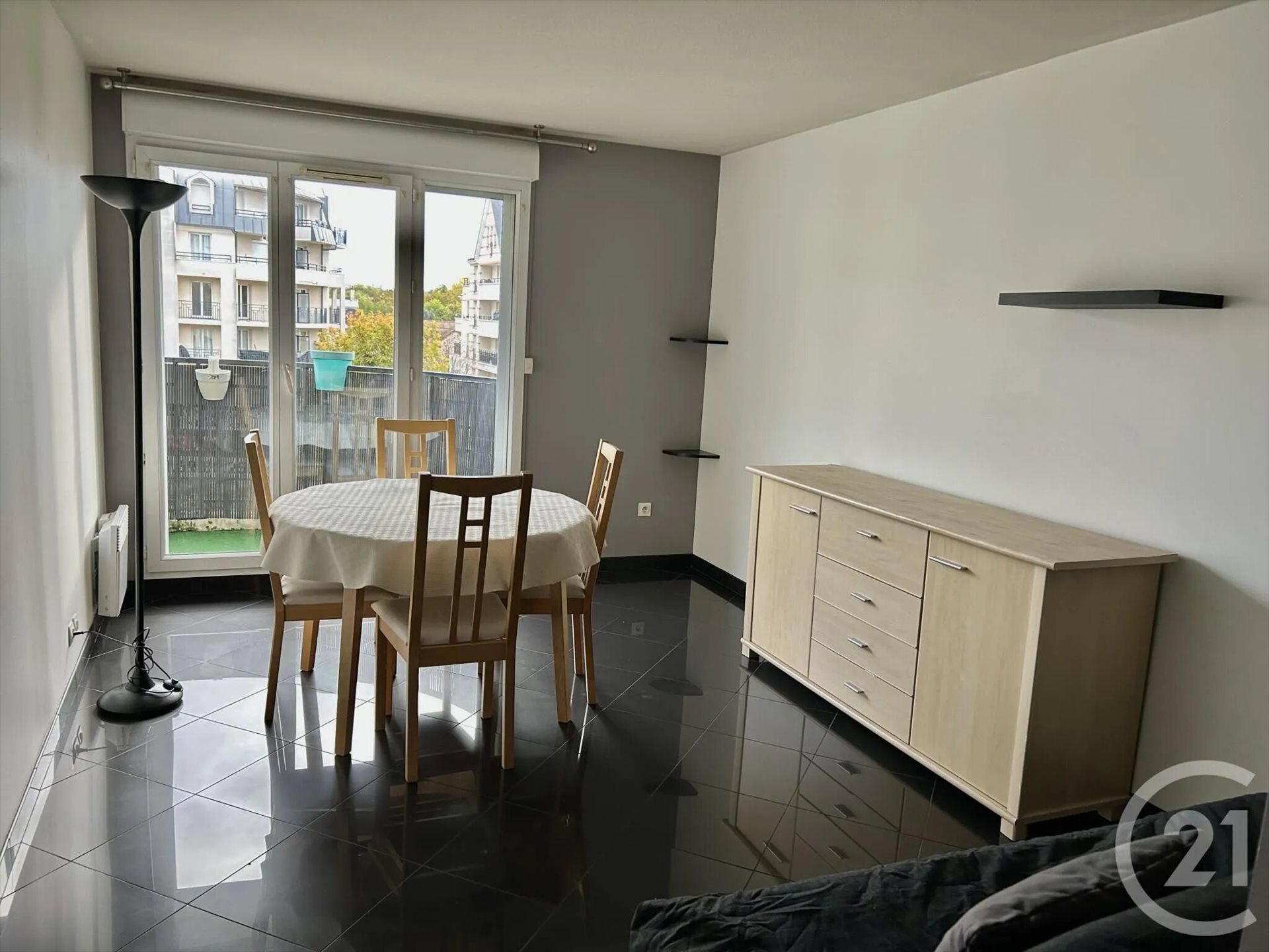Appartement à louer, 40m², Viry-Châtillon