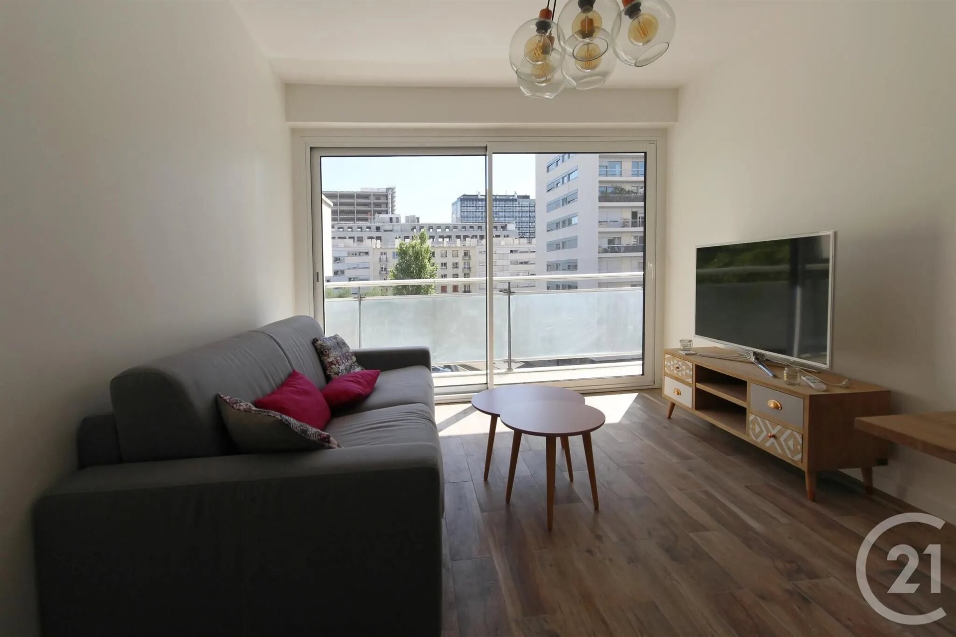 Appartement à louer, 30m², Courbevoie