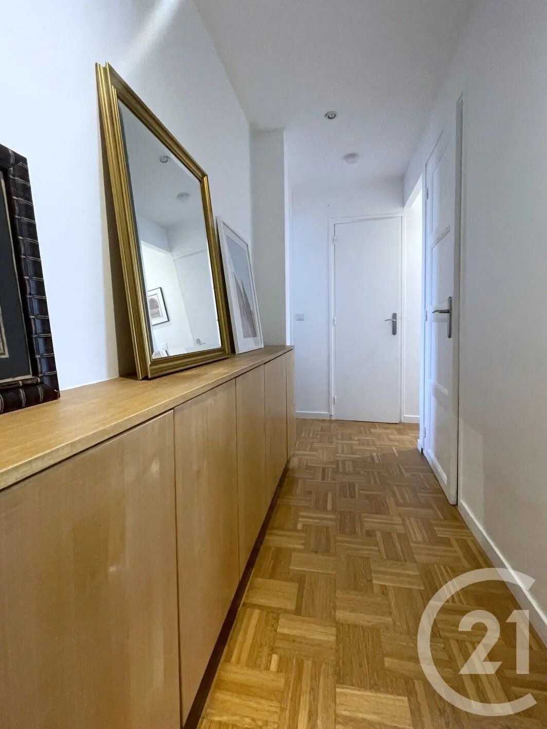 Appartement à louer, 45m², Courbevoie