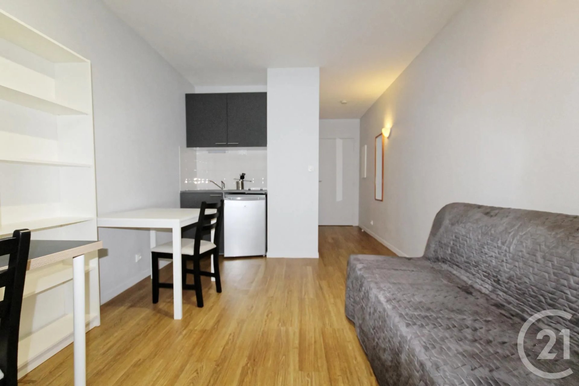 Appartement à louer, 20m², Courbevoie