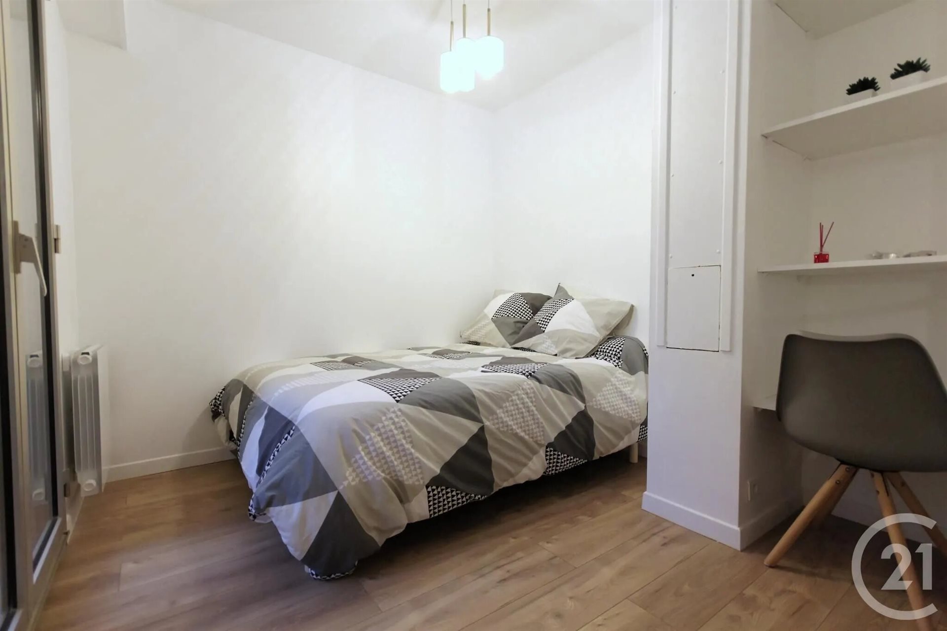 Appartement à louer, 34m², Courbevoie