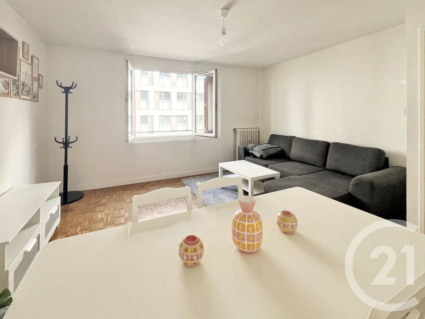 Appartement à louer, 46m², Courbevoie