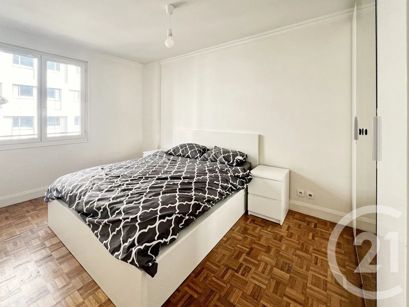 Appartement à louer, 46m², Courbevoie