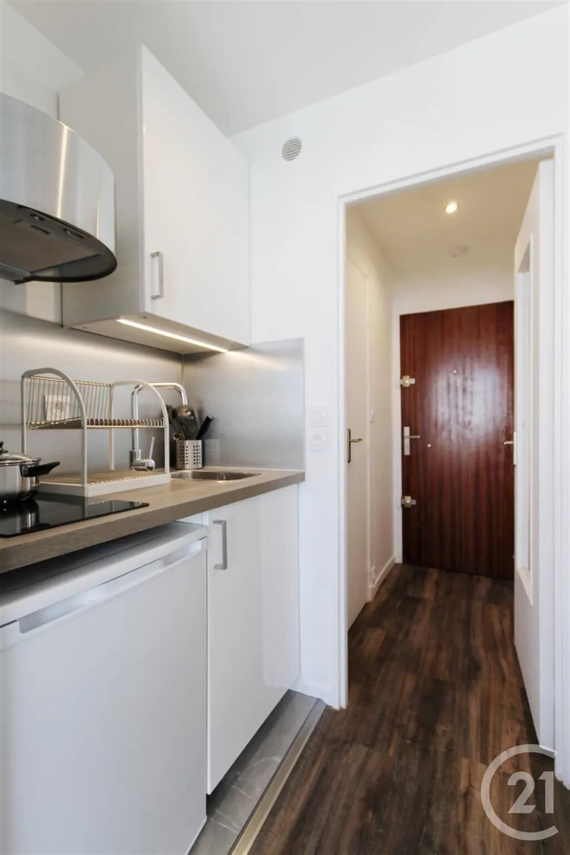 Appartement à louer, 21m², Courbevoie
