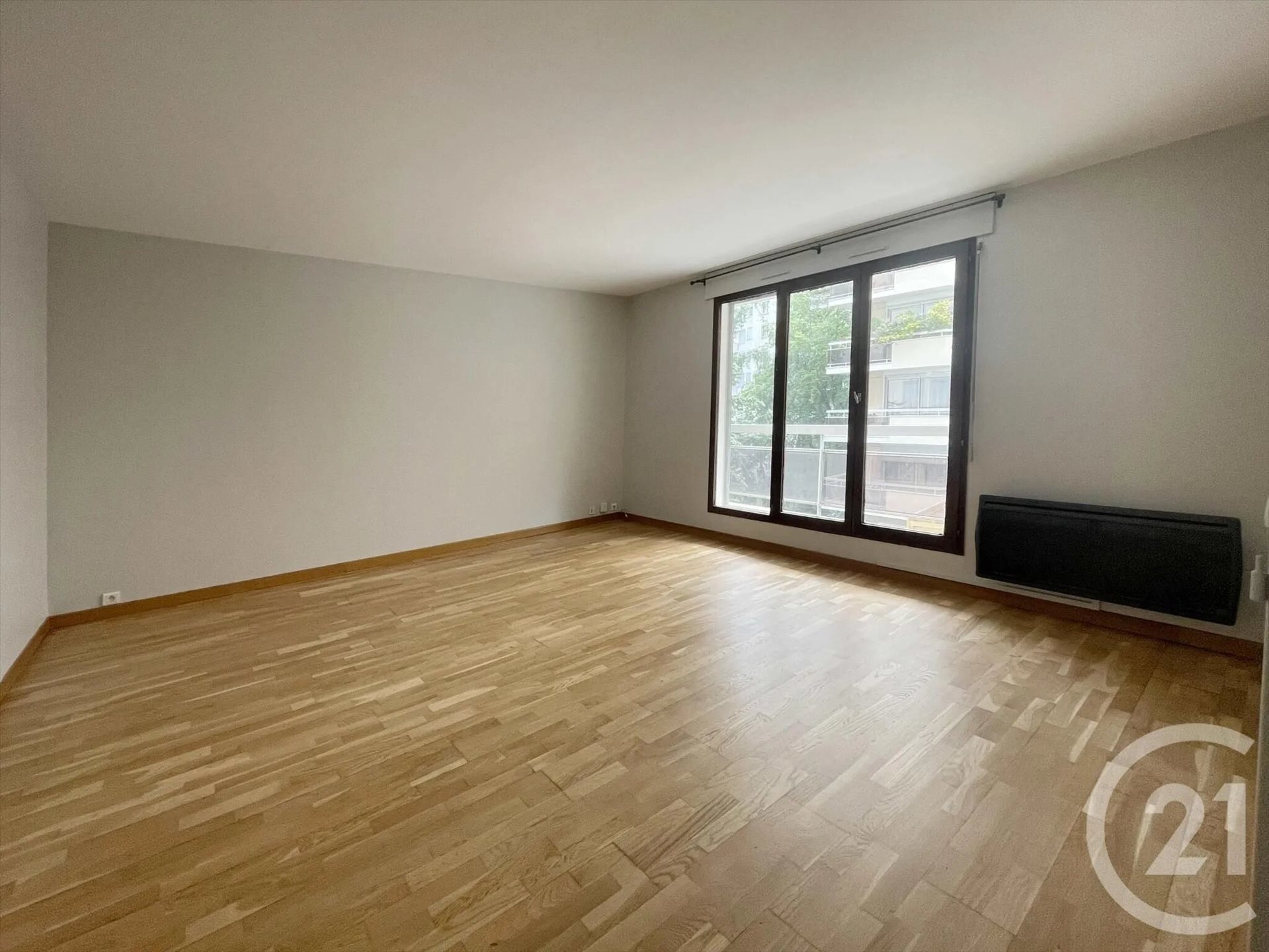 Appartement à louer, 65m², Courbevoie