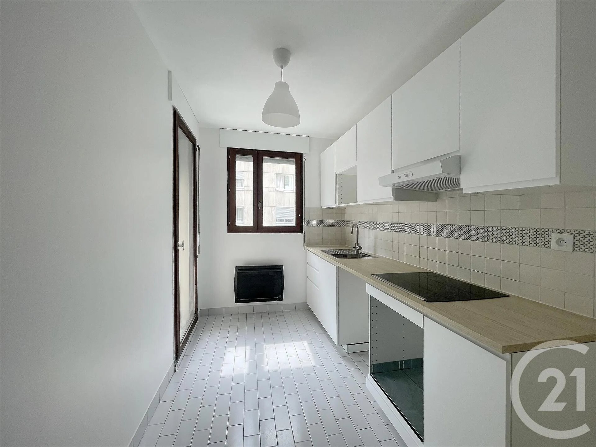 Appartement à louer, 65m², Courbevoie
