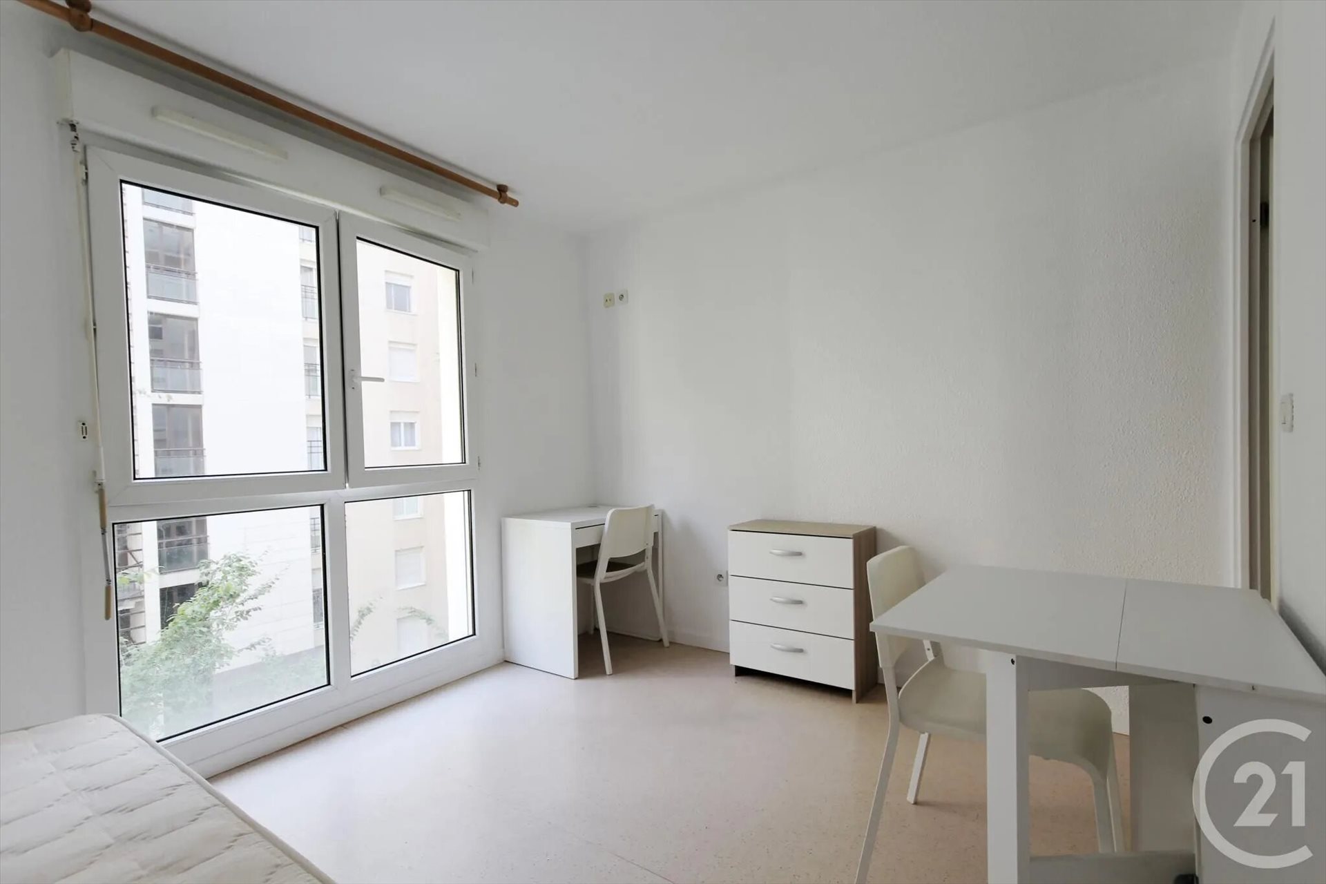 Appartement à louer, 20m², Courbevoie