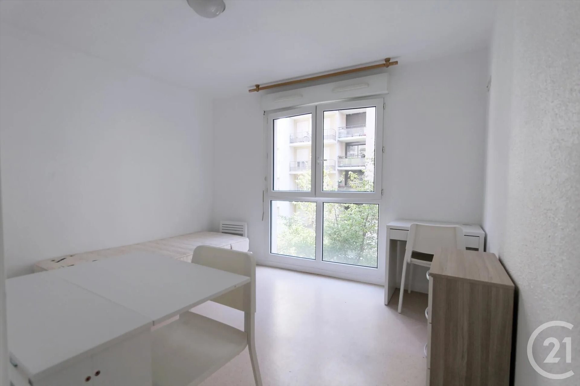 Appartement à louer, 20m², Courbevoie