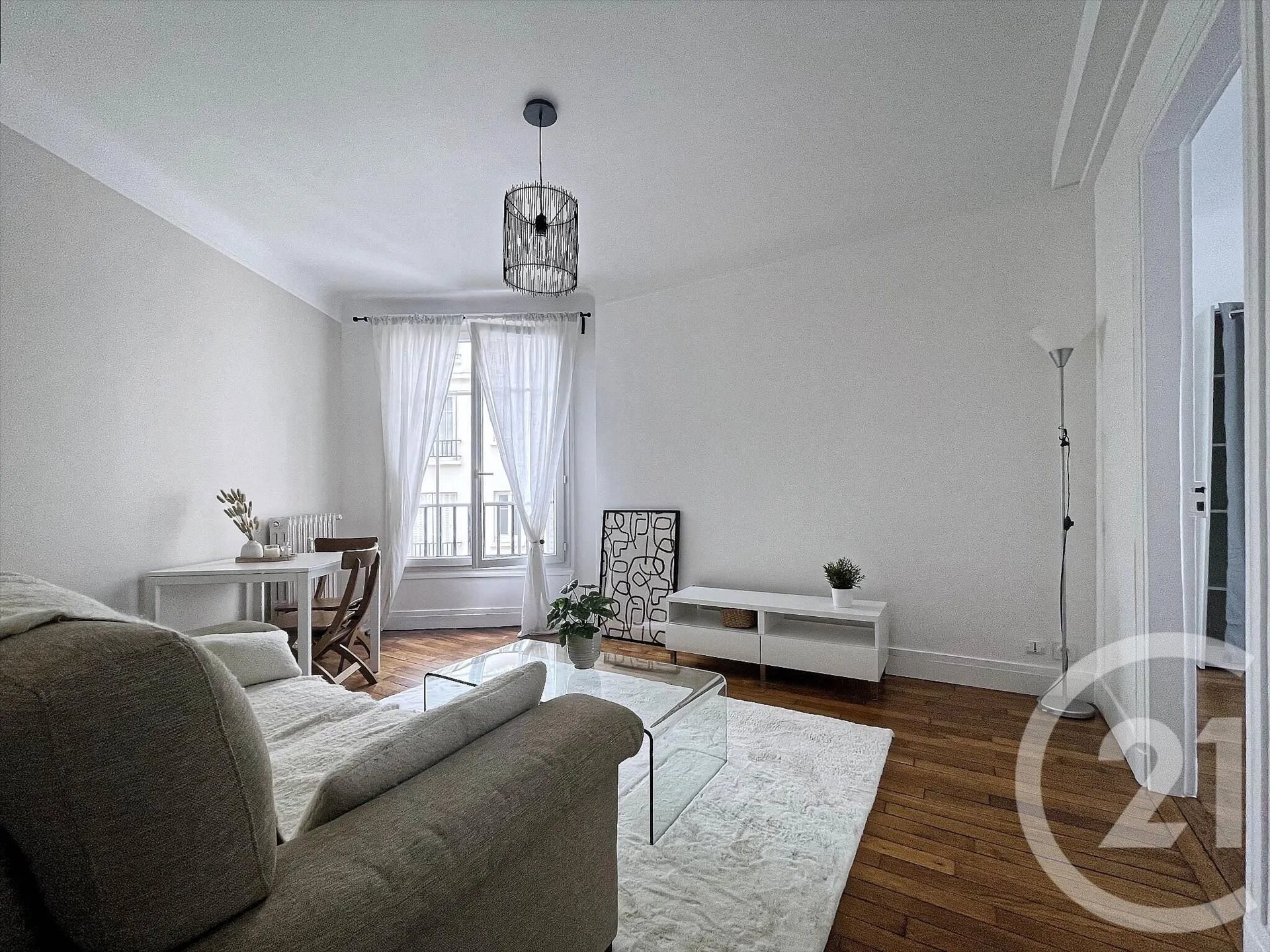 Appartement à louer, 39m², Suresnes