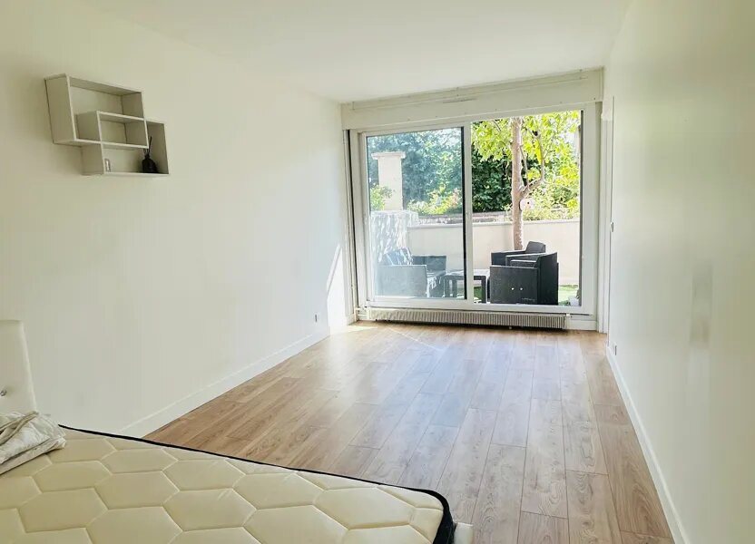 Appartement à louer, 29m², Courbevoie