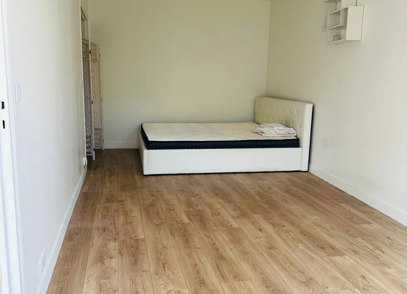 Appartement à louer, 29m², Courbevoie