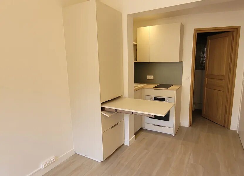 Appartement à louer, 17m², Issy-les-Moulineaux
