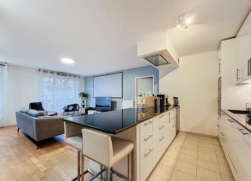 Appartement à vendre, 73m², Suresnes