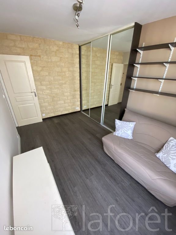 Appartement à louer, 19m², Nanterre