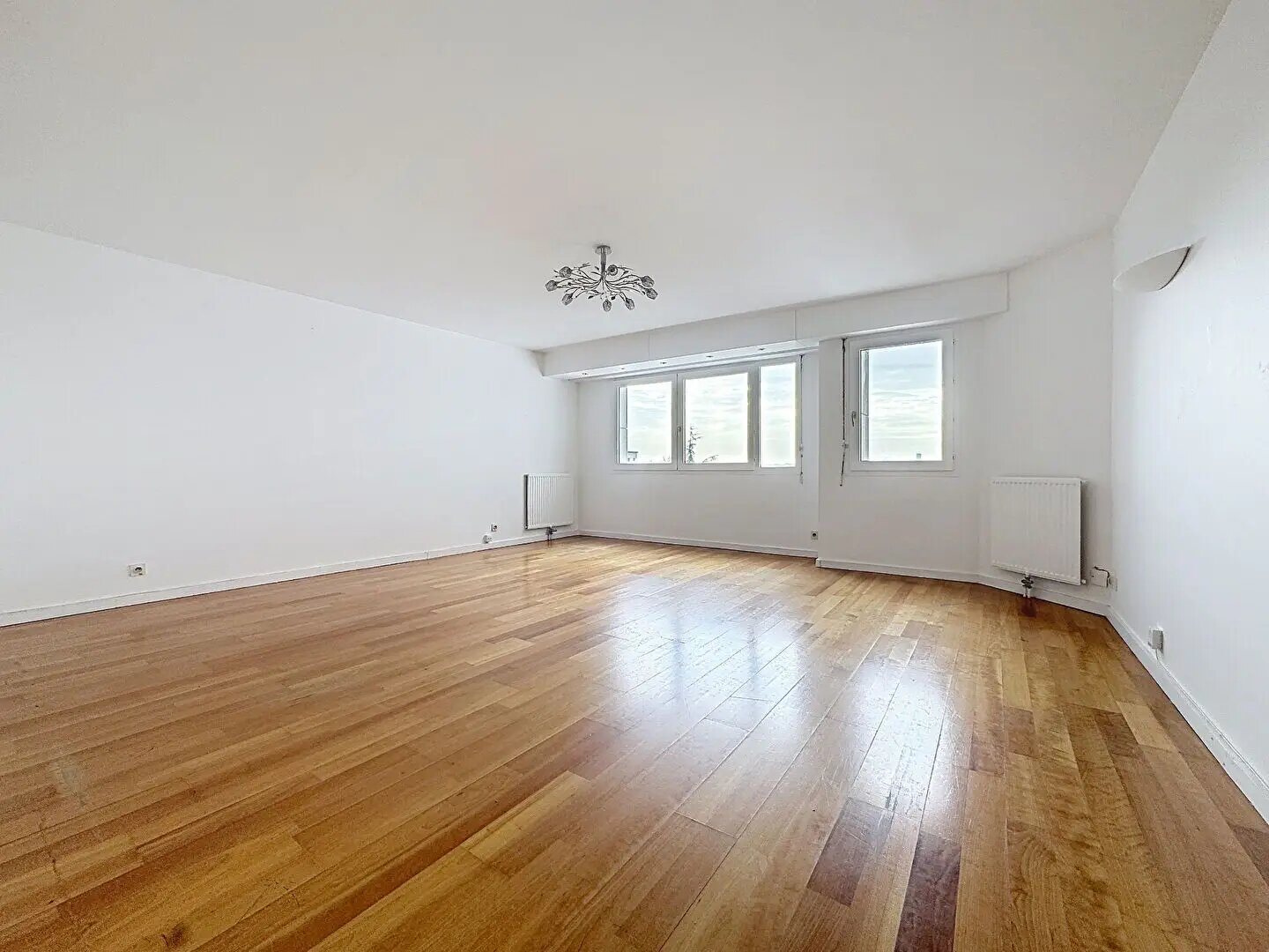 Appartement à louer, 110m², Suresnes