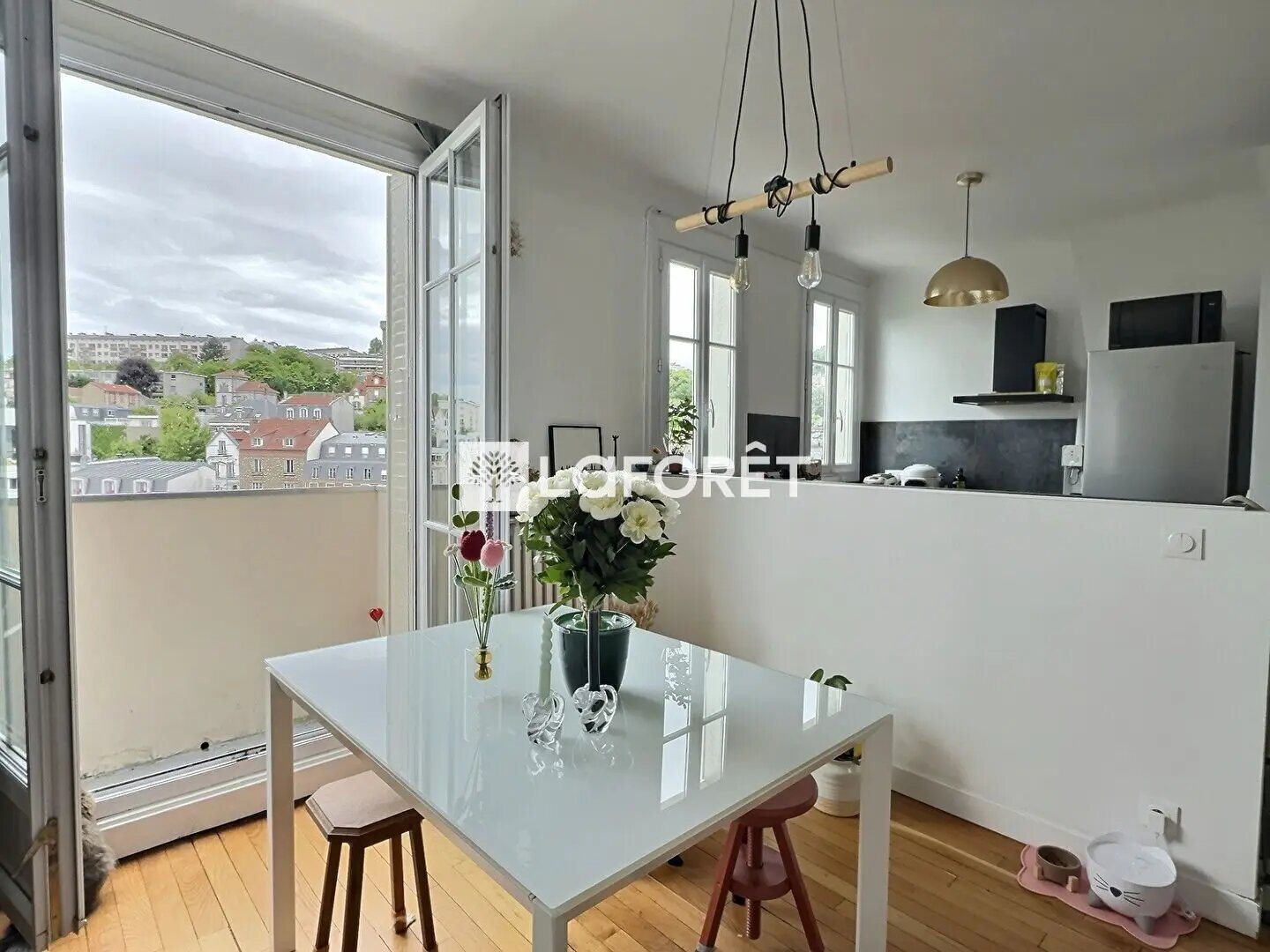 Appartement à louer, 63m², Suresnes