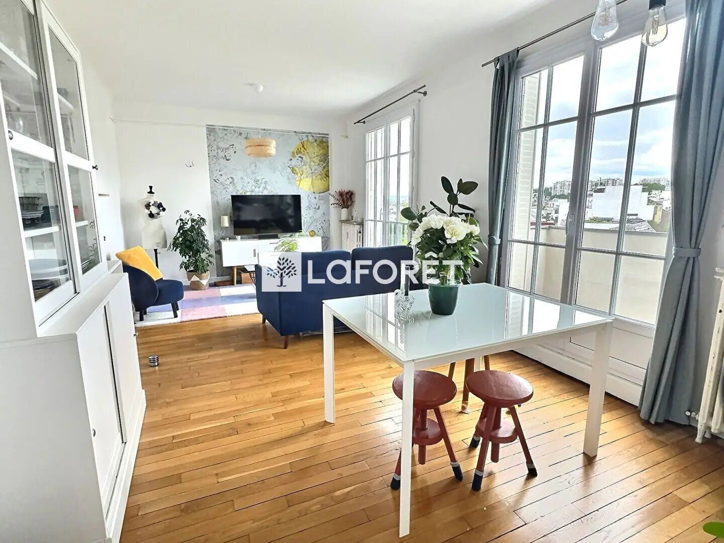 Appartement à louer, 63m², Suresnes
