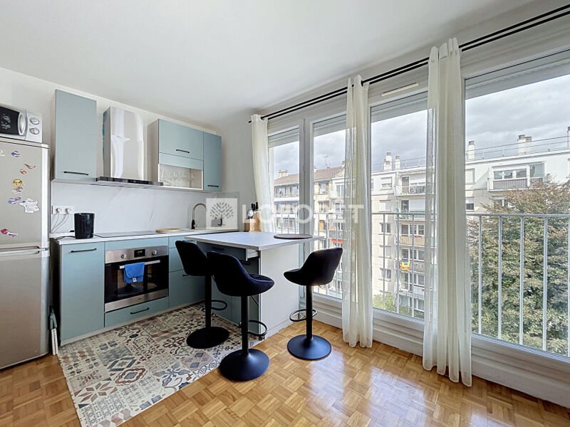 Appartement à louer, 46m², Courbevoie