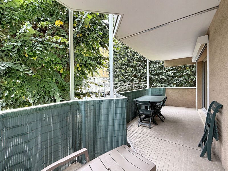 Appartement à louer, 48m², Courbevoie