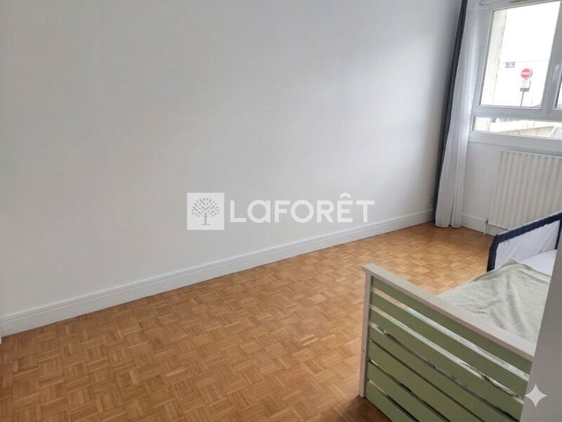 Appartement à louer, 61m², Courbevoie