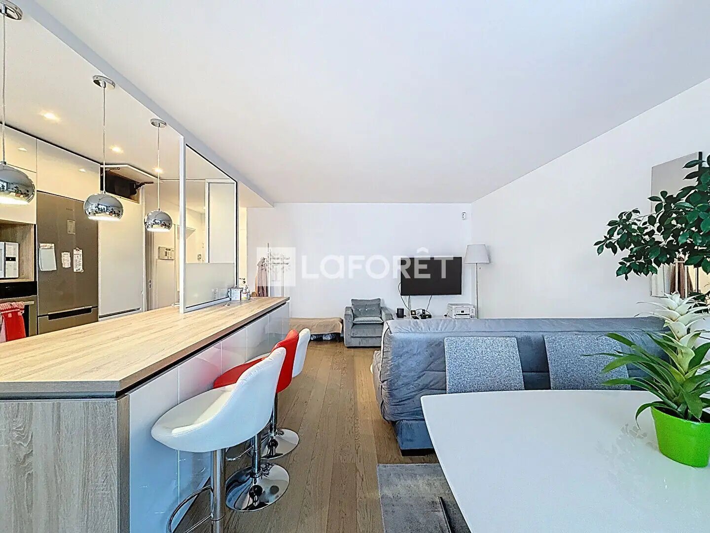 Appartement à louer, 68m², Courbevoie