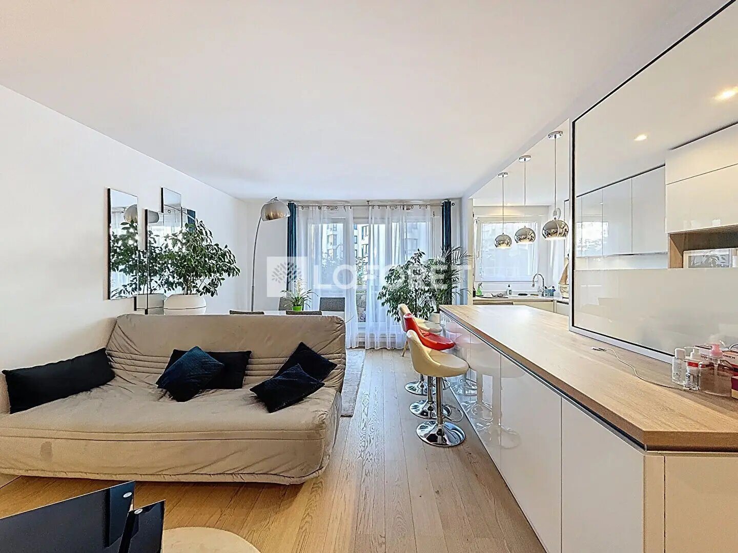 Appartement à louer, 68m², Courbevoie