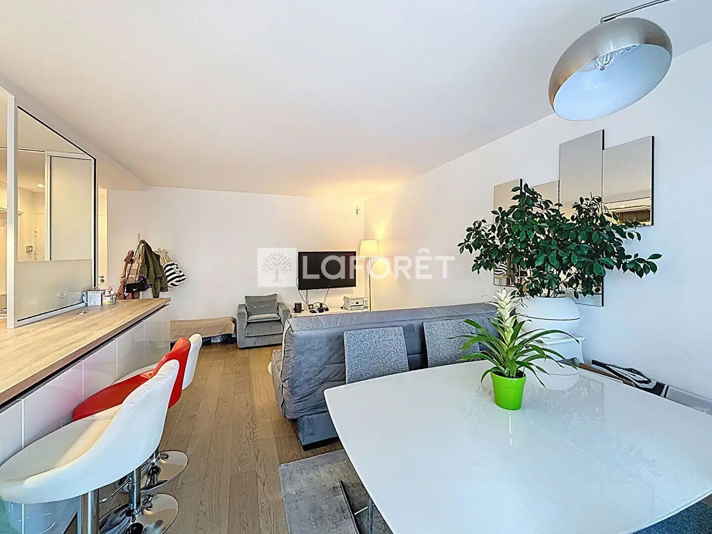 Appartement à louer, 68m², Courbevoie