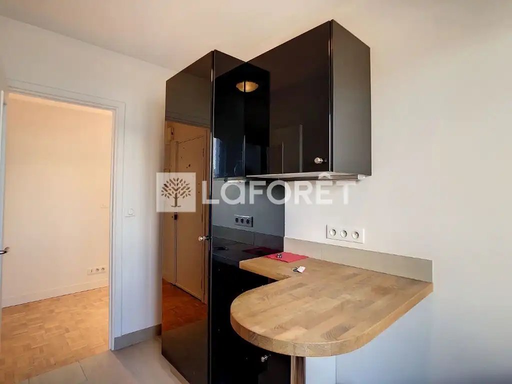 Appartement à louer, 64m², Courbevoie