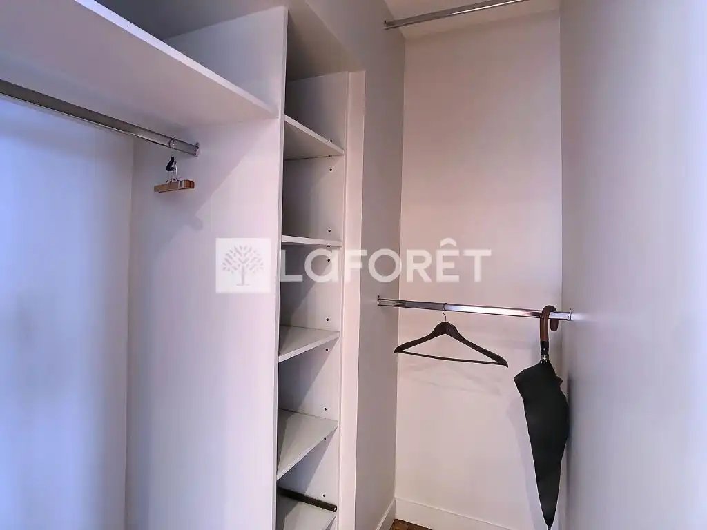 Appartement à louer, 64m², Courbevoie