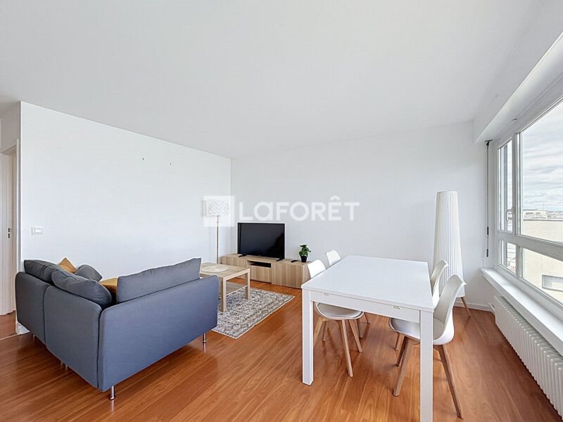 Appartement à louer, 70m², Courbevoie