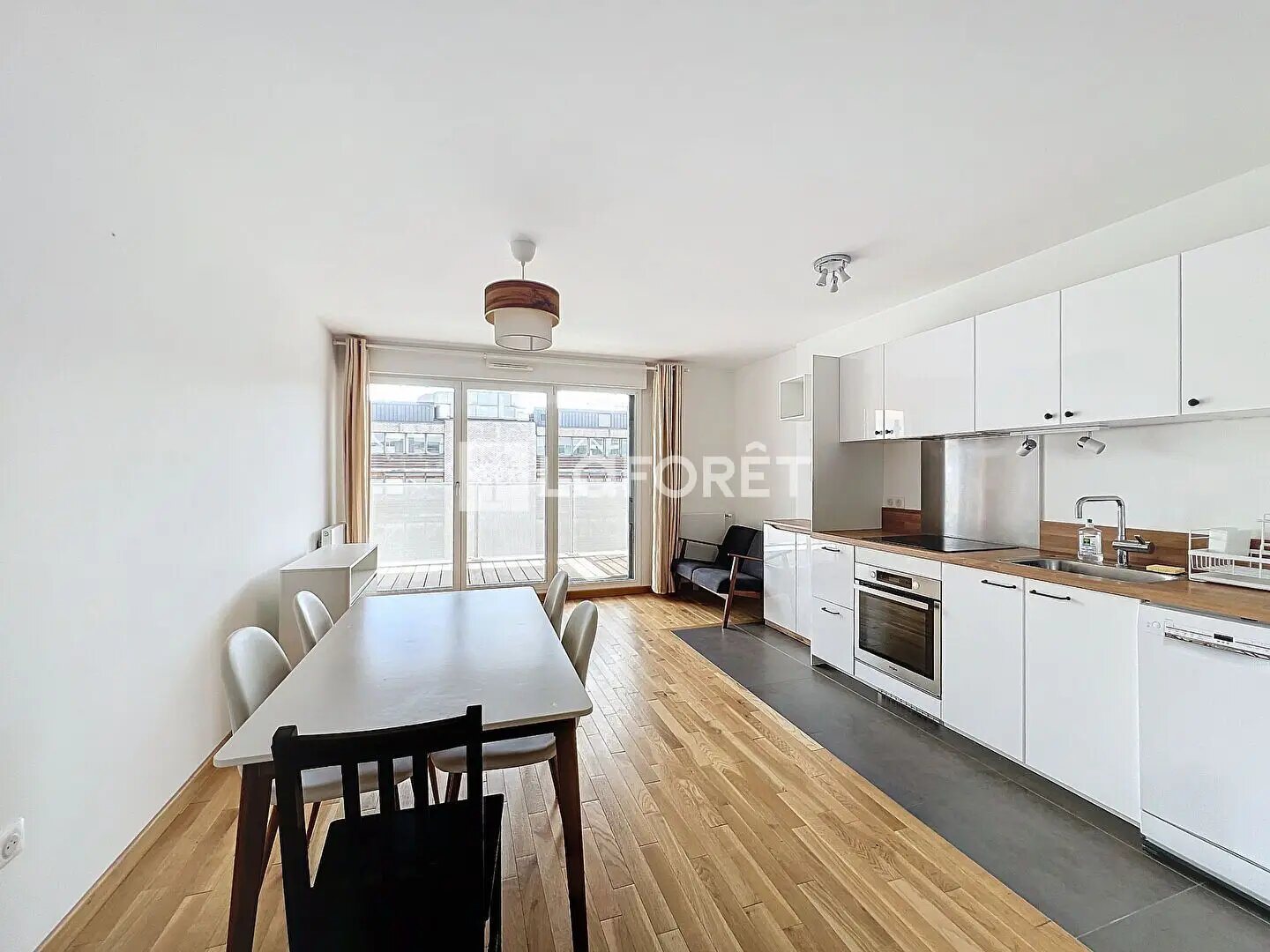 Appartement à louer, 62m², Courbevoie