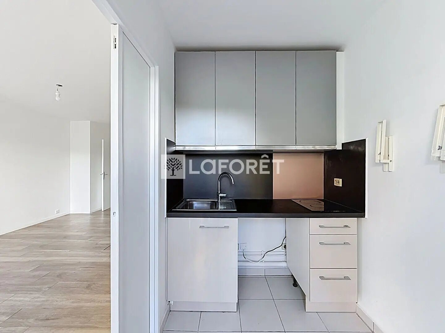 Appartement à louer, 34m², Courbevoie
