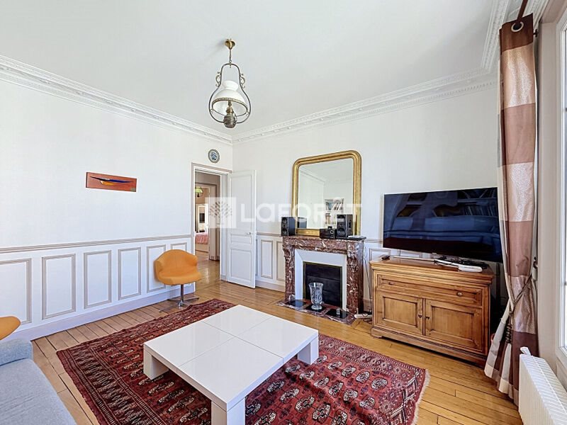 Appartement à louer, 83m², Courbevoie