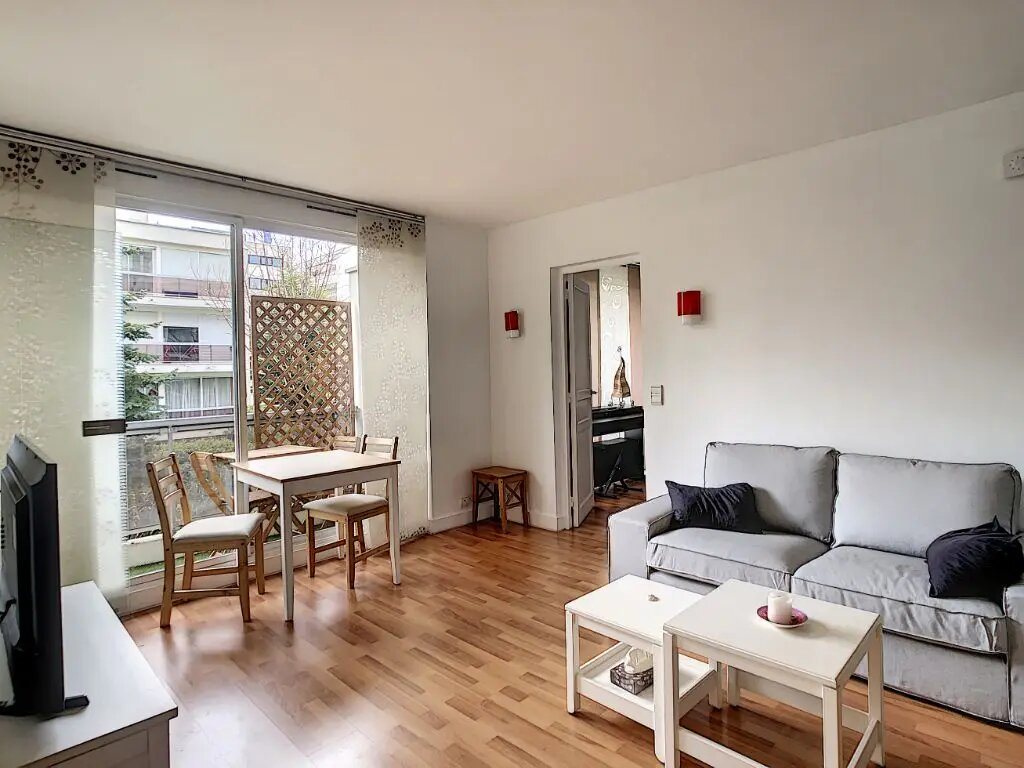 Appartement à louer, 40m², Courbevoie