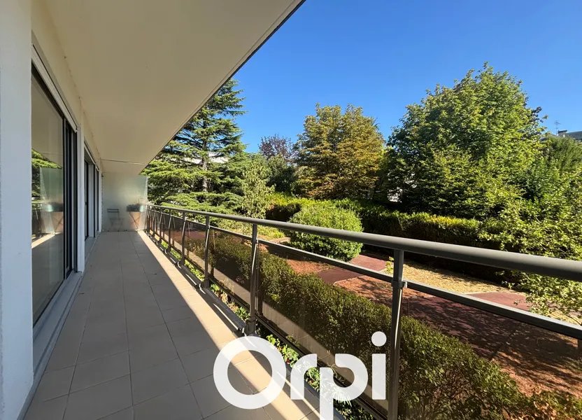 Appartement à louer, 106m², Meudon