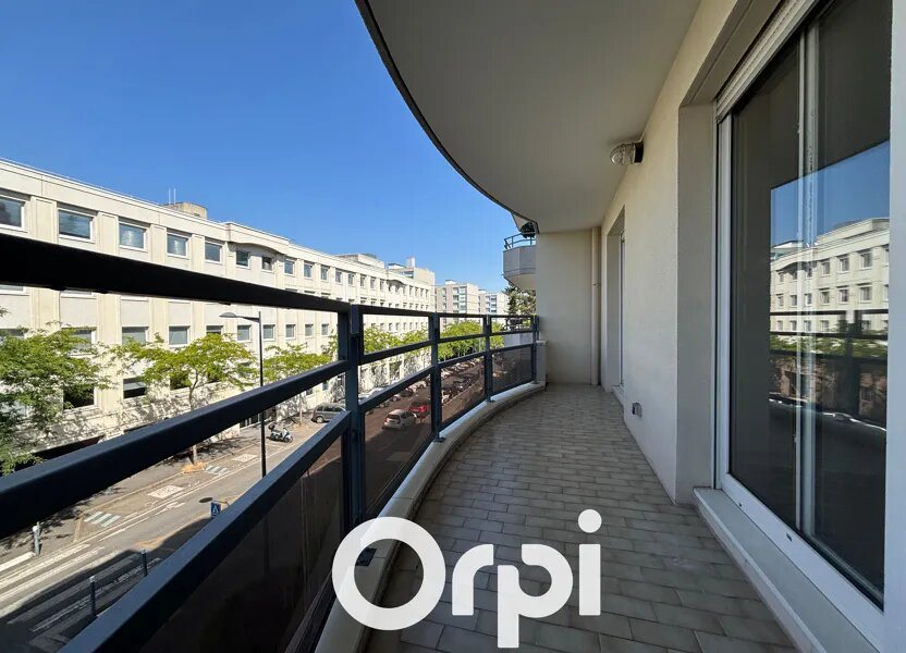 Appartement à louer, 74m², Chaville