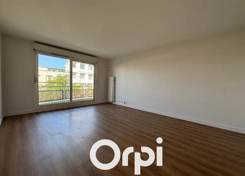 Appartement à louer, 74m², Chaville