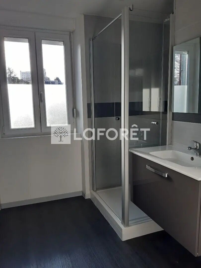 Appartement à louer, 49m², Châtillon