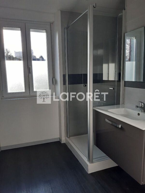 Appartement à louer, 49m², Châtillon