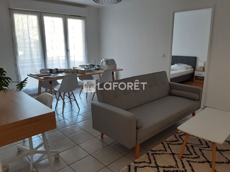 Appartement à louer, 45m², Châtillon