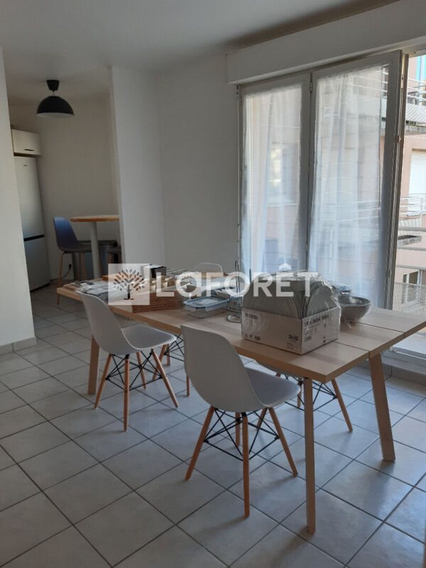 Appartement à louer, 45m², Châtillon