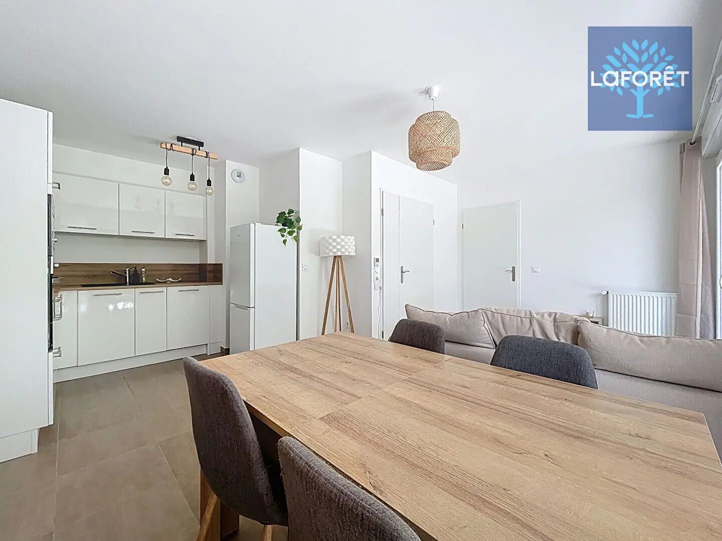 Appartement à louer, 43m², Emerainville