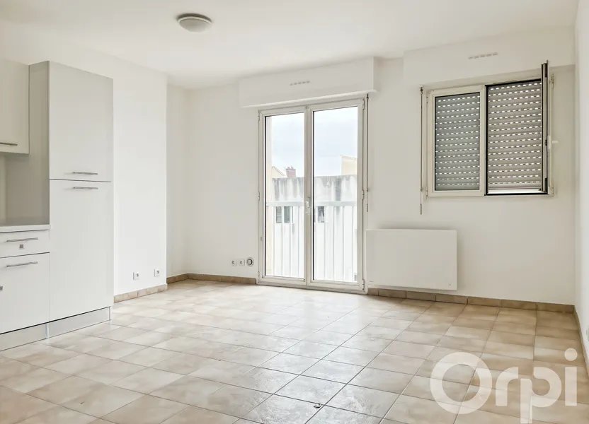 Appartement à louer, 35m², La Courneuve