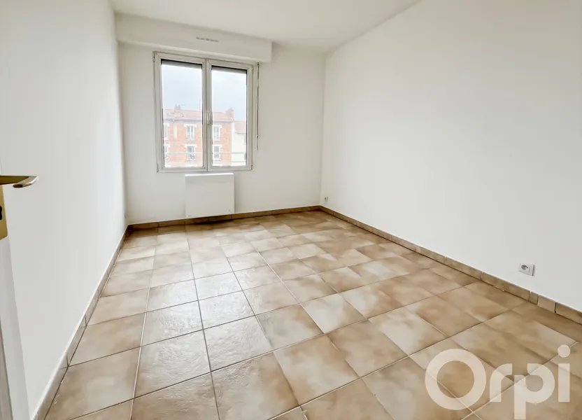 Appartement à louer, 35m², La Courneuve