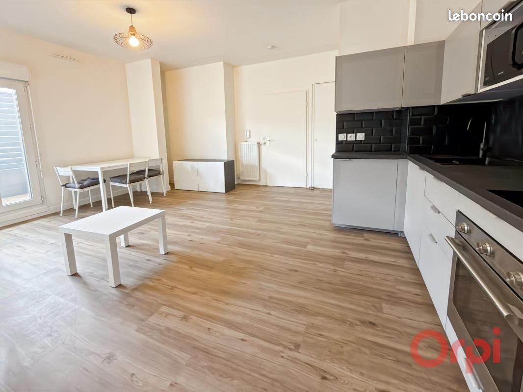 Appartement à louer, 45m², Stains